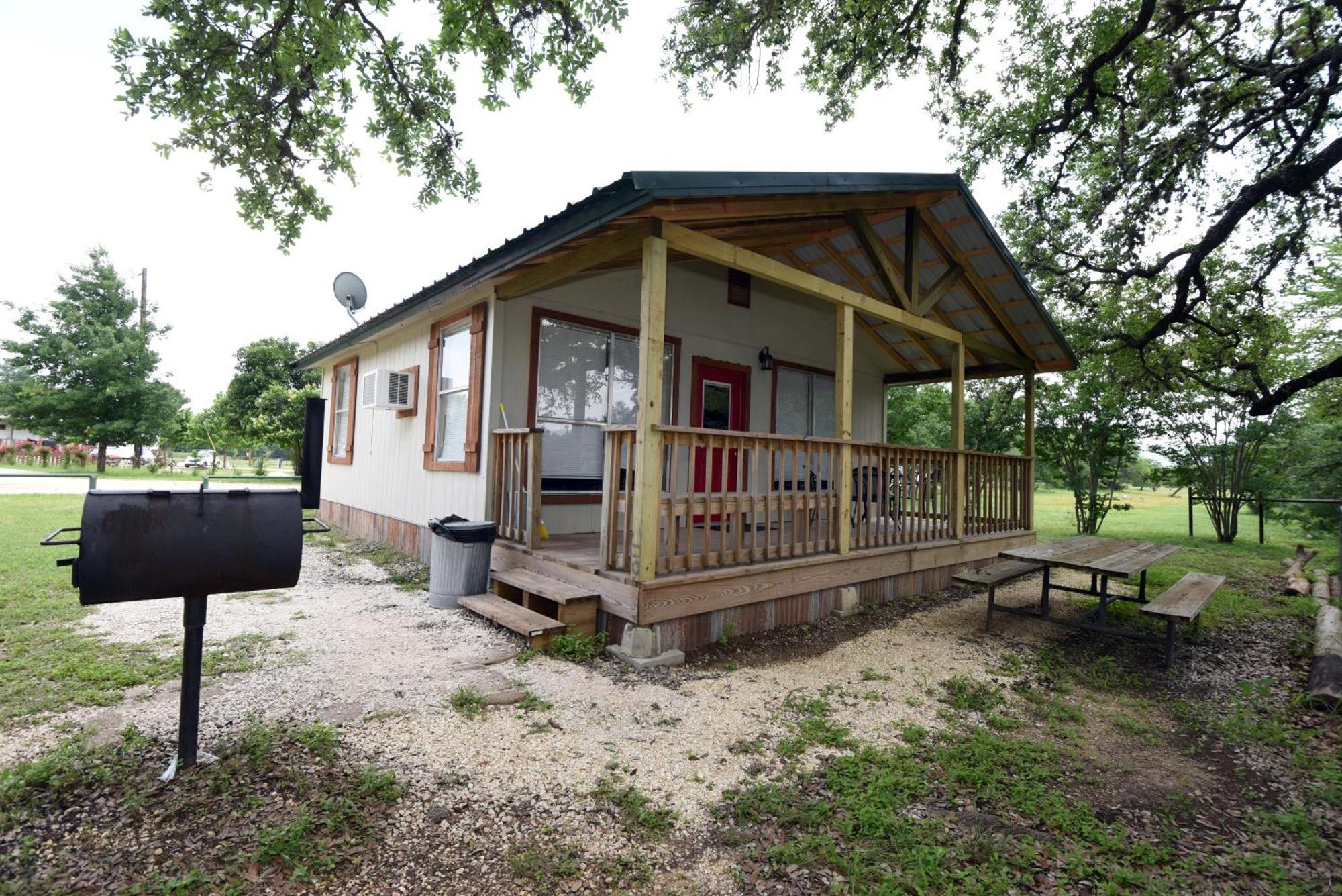 River Bluff Cabins Rio Frio ภายนอก รูปภาพ