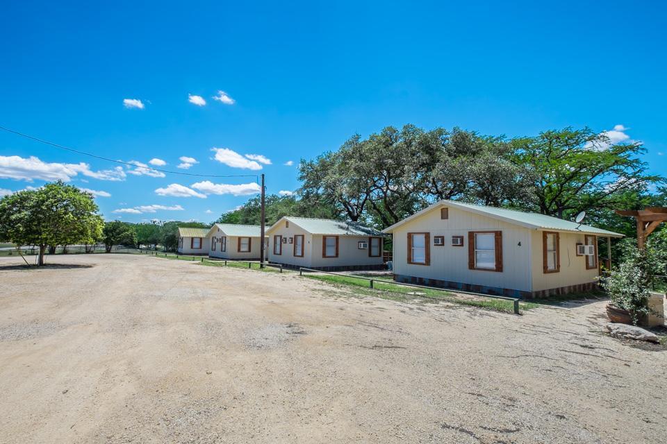 River Bluff Cabins Rio Frio ภายนอก รูปภาพ