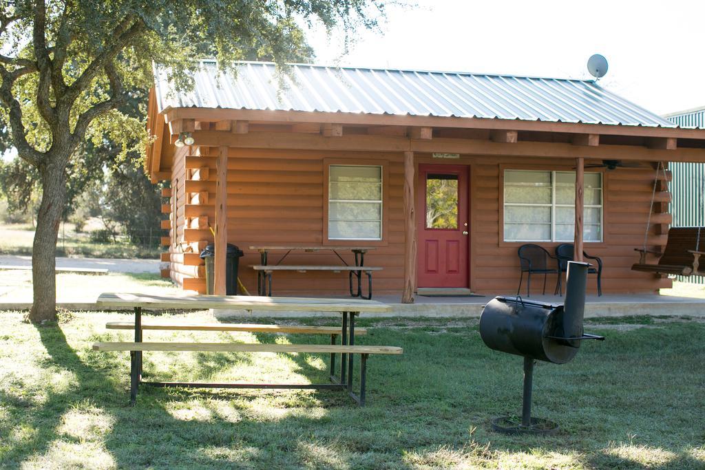 River Bluff Cabins Rio Frio ภายนอก รูปภาพ