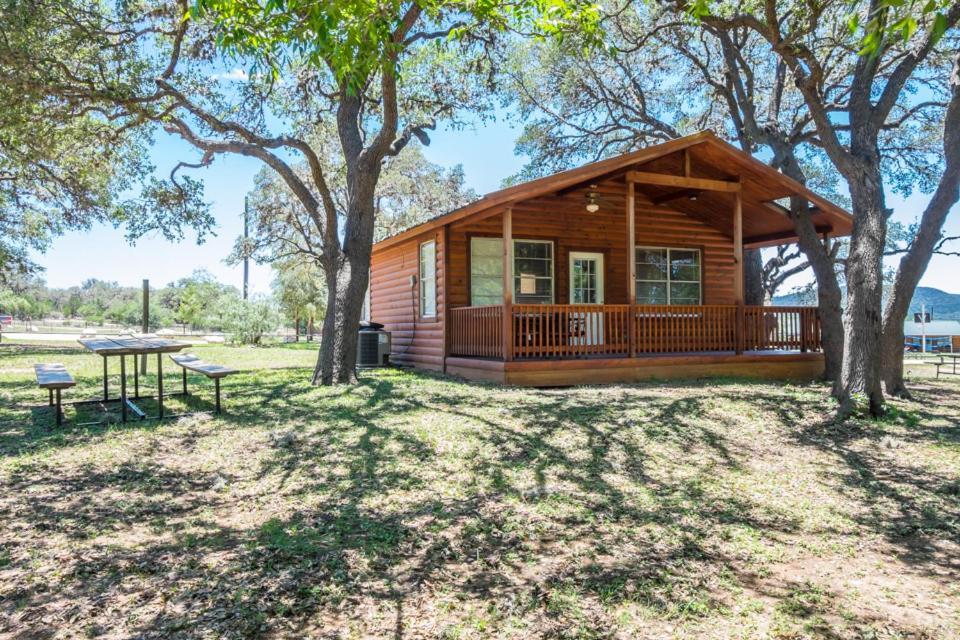 River Bluff Cabins Rio Frio ภายนอก รูปภาพ