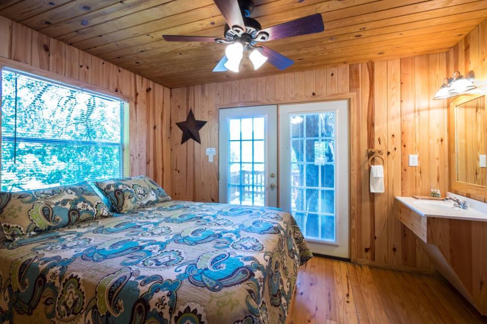 River Bluff Cabins Rio Frio ภายนอก รูปภาพ