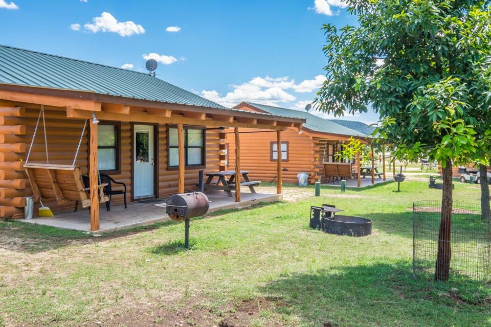 River Bluff Cabins Rio Frio ภายนอก รูปภาพ